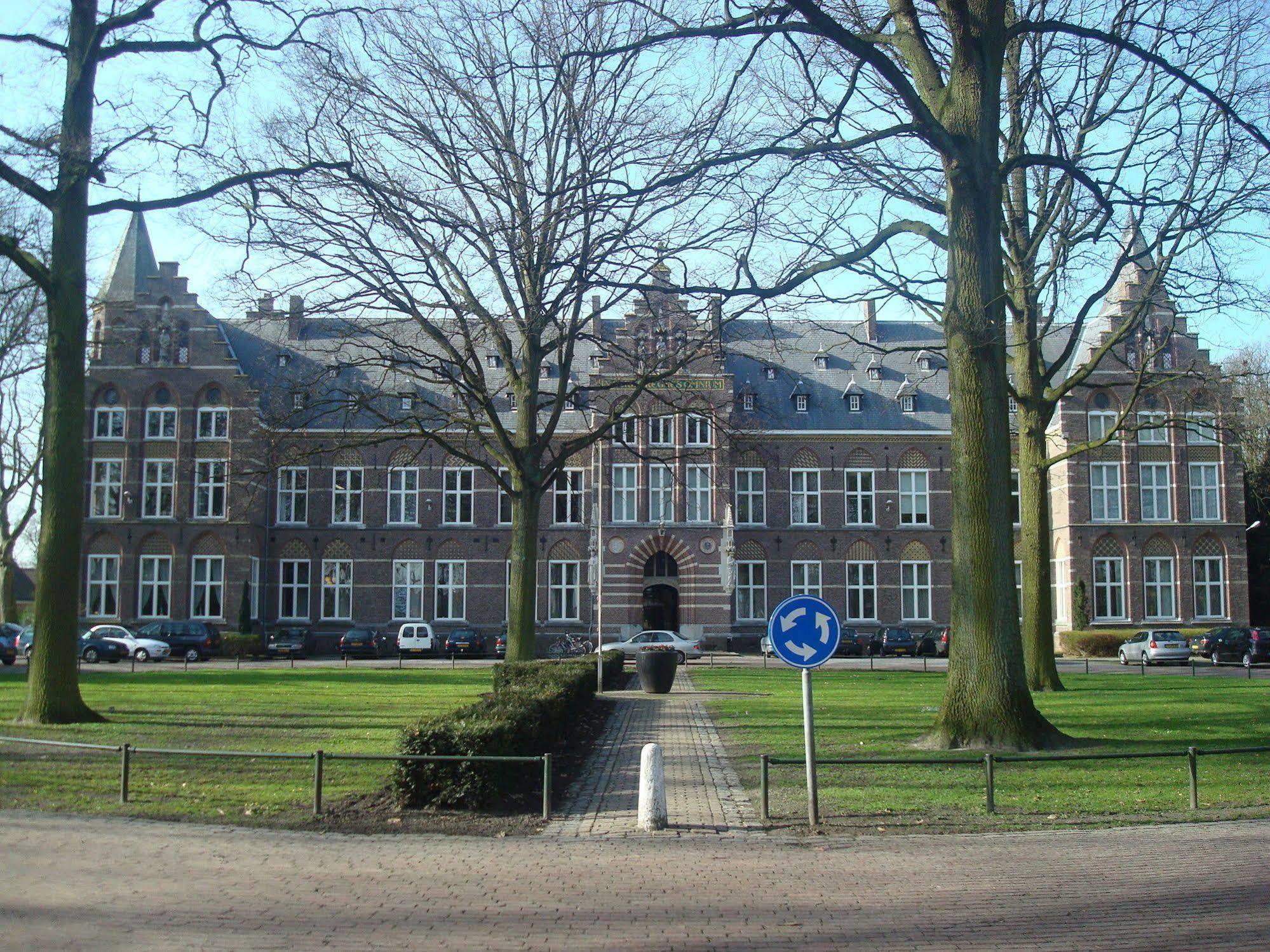 Bovendonk Business- & Eventlocatie Hoeven Exterior photo